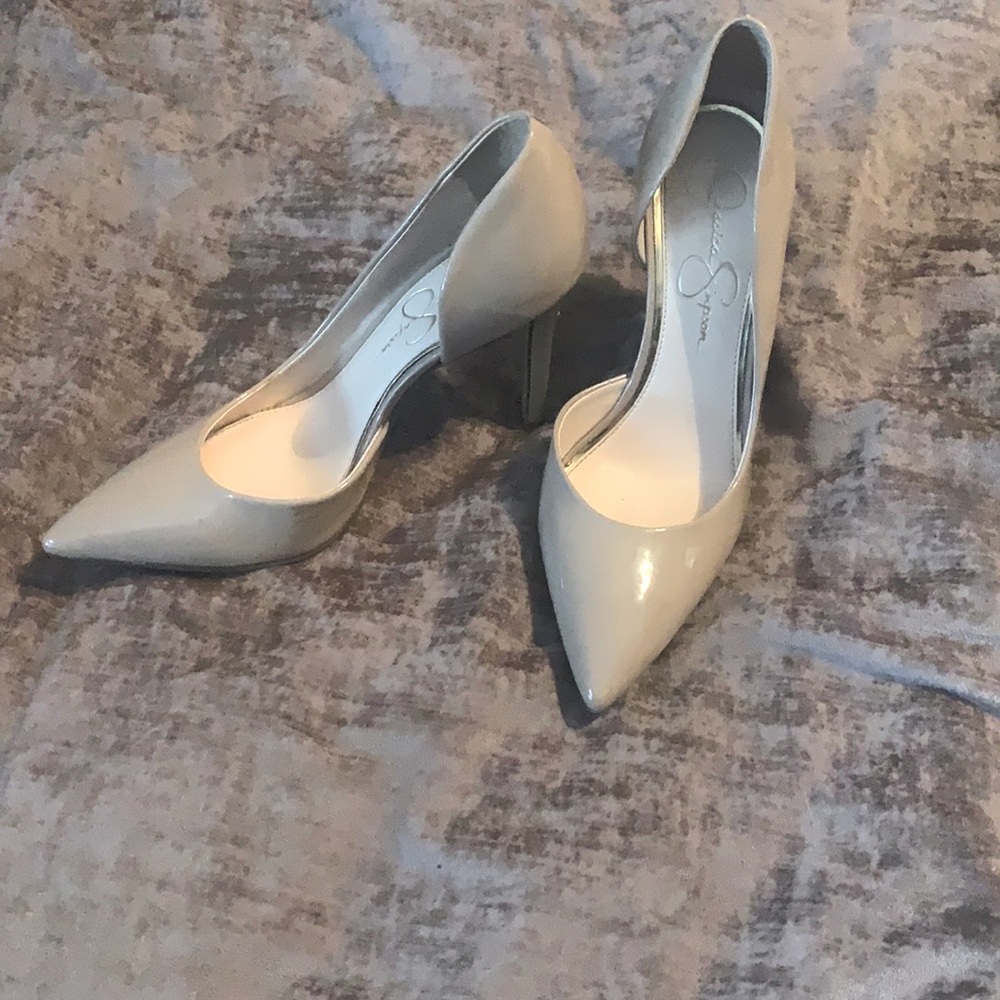 Jessica Simpson patten leather tan heels size 8.